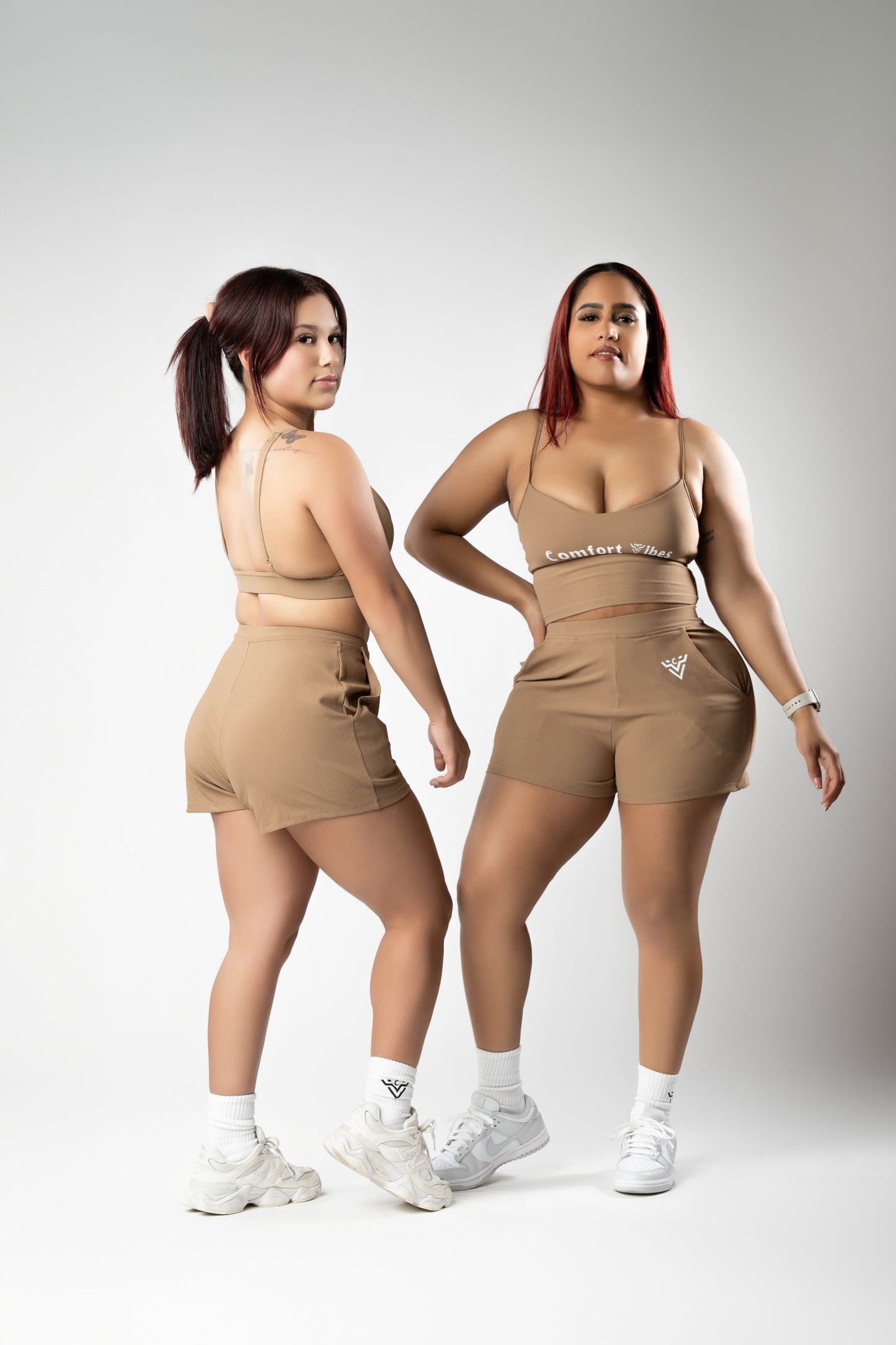 Set khaki